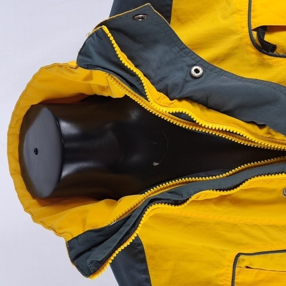 Gerry outdoors multipocket double zipper snap front lined yellow & gray med coat - Picture 3 of 7